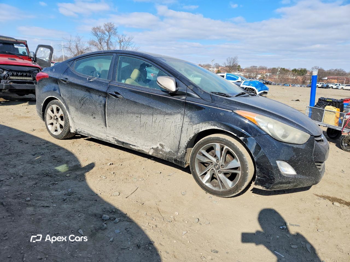 Hyundai Elantra 2011