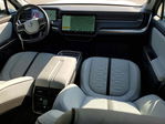 Rivian R1S 2025