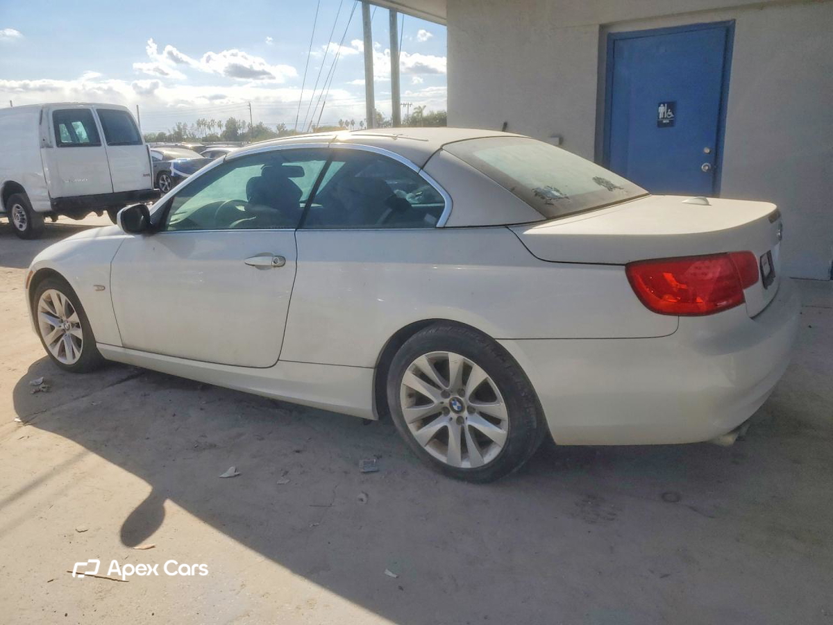 BMW Series 3 2011