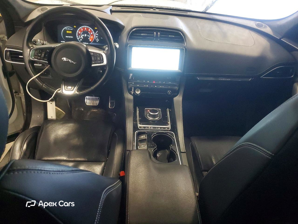 Jaguar F-Pace 2017