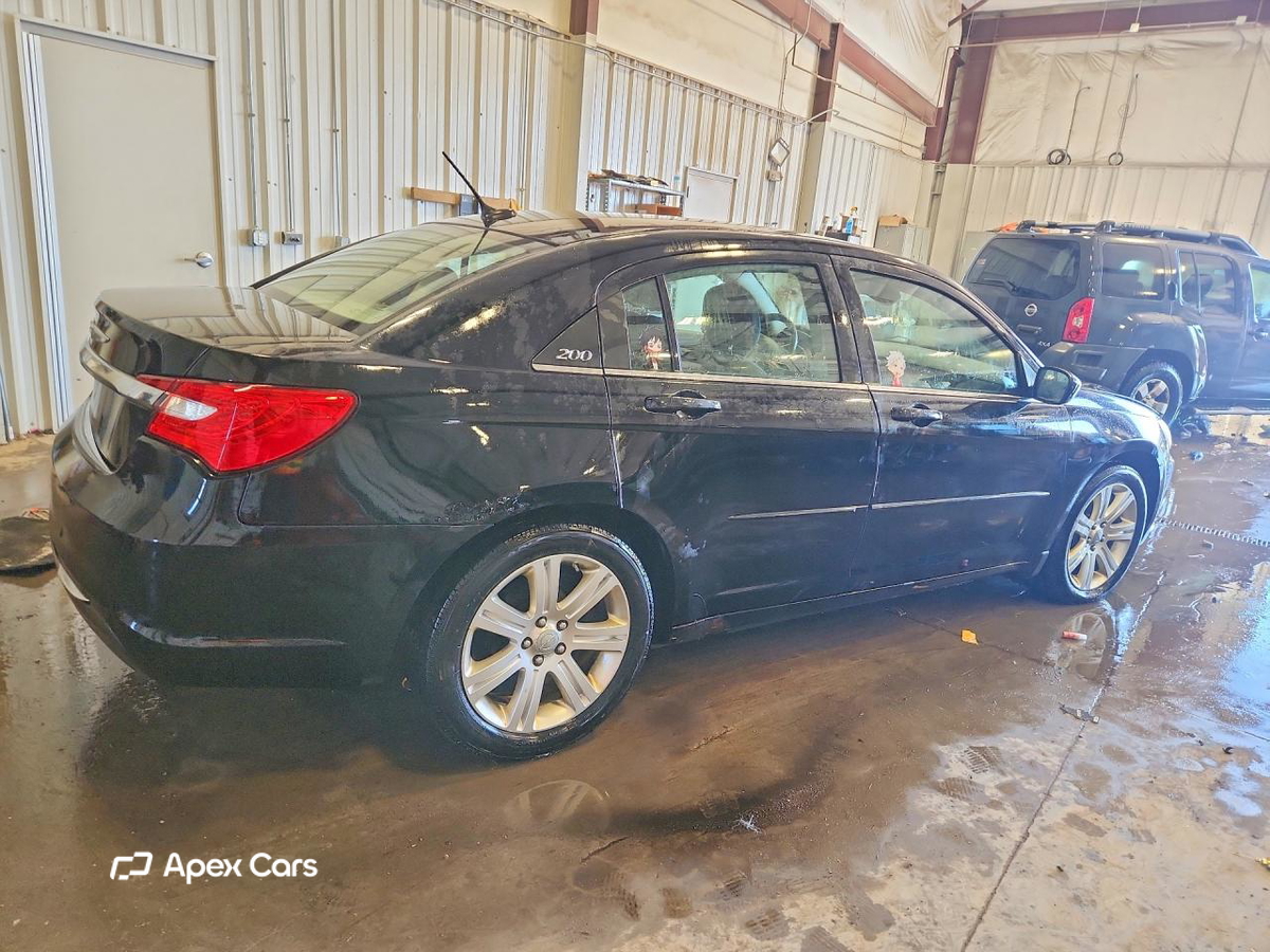 Chrysler 200 2012