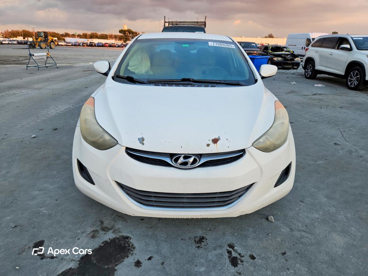 Hyundai Elantra 2013