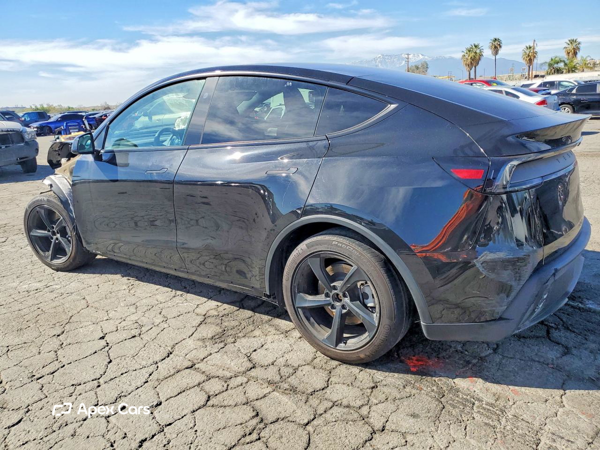 Tesla Model Y 2026