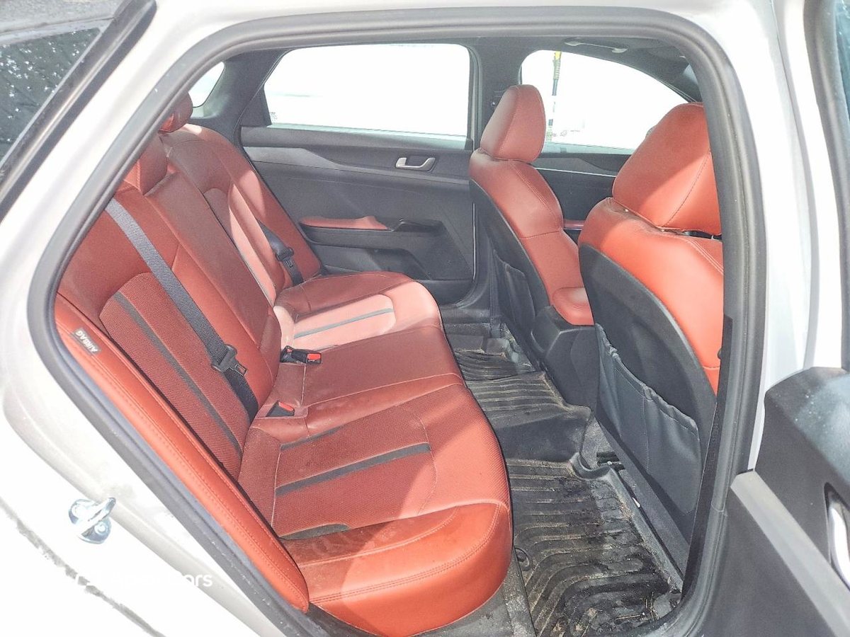 Kia K5 2024