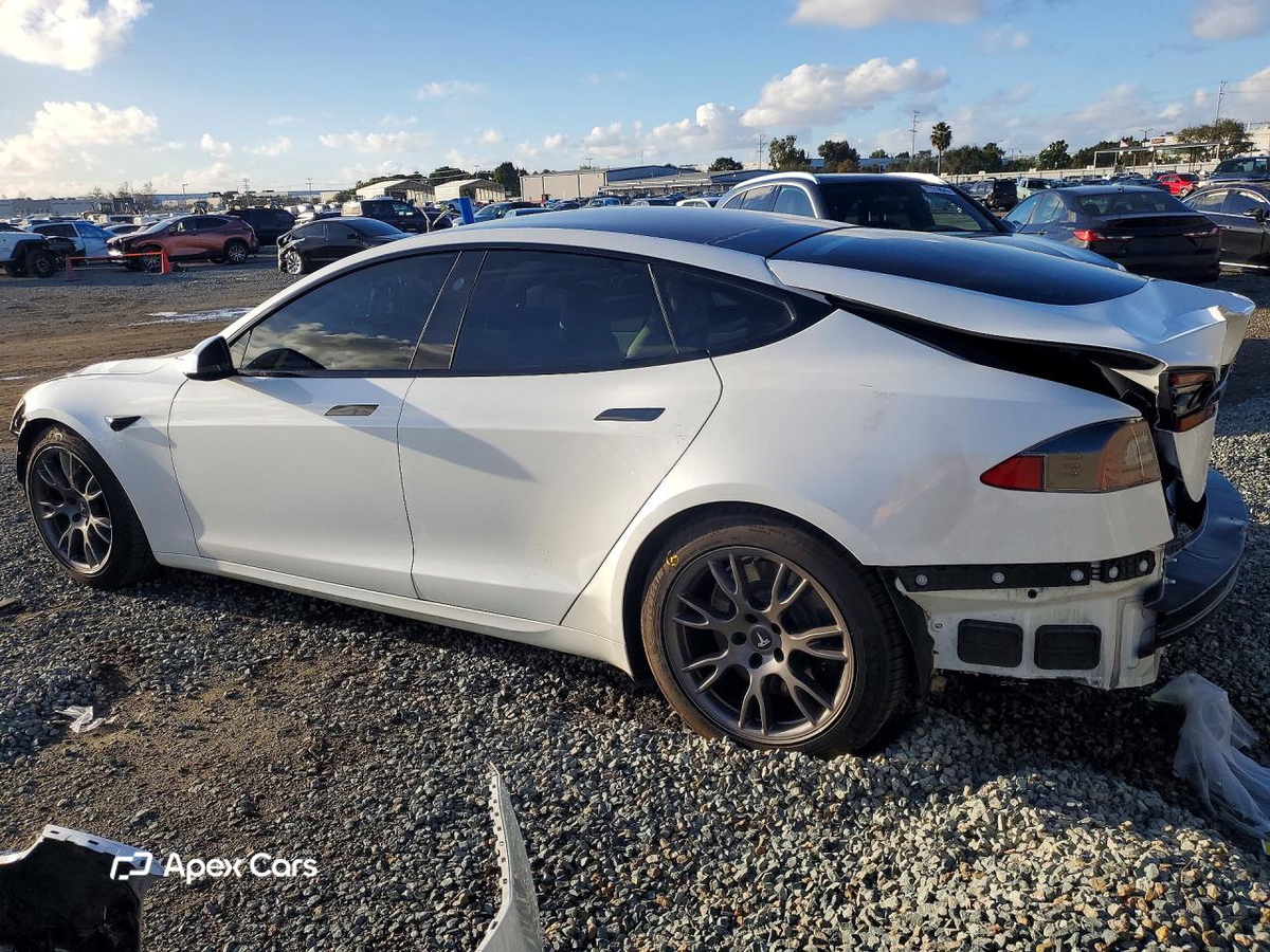 Tesla Model S 2021