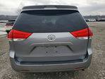 Toyota Sienna 2012