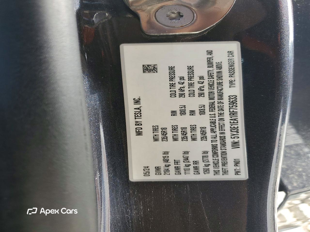 Tesla Model 3 2024