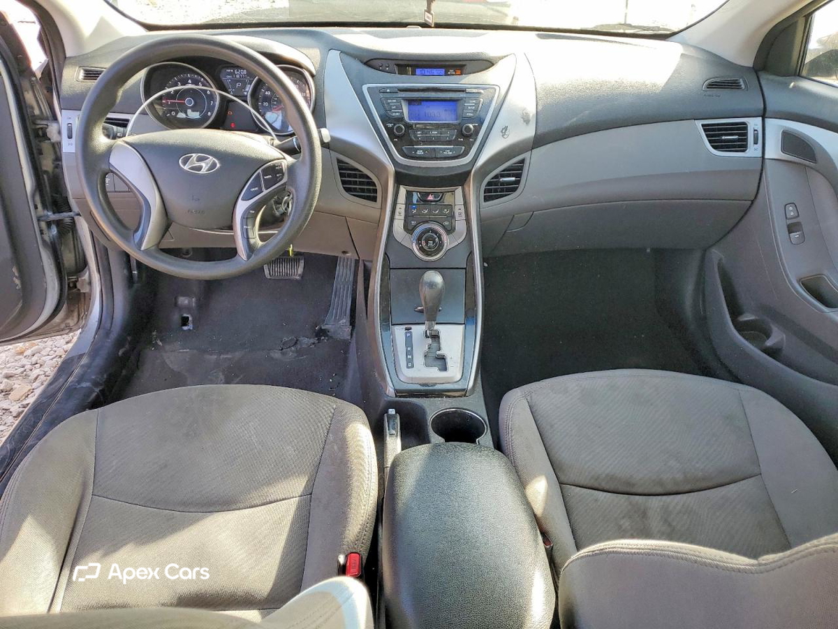 Hyundai Elantra 2013