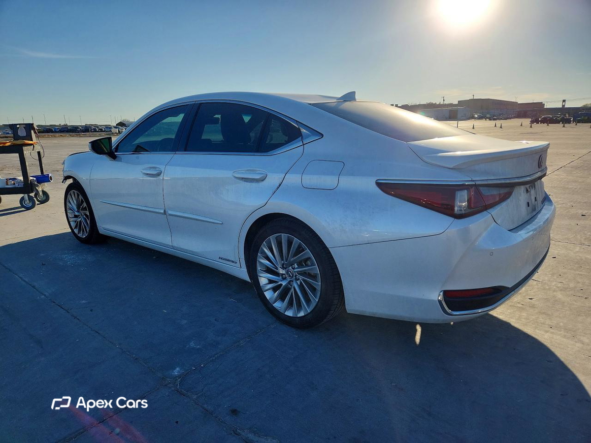 Lexus ES 2022