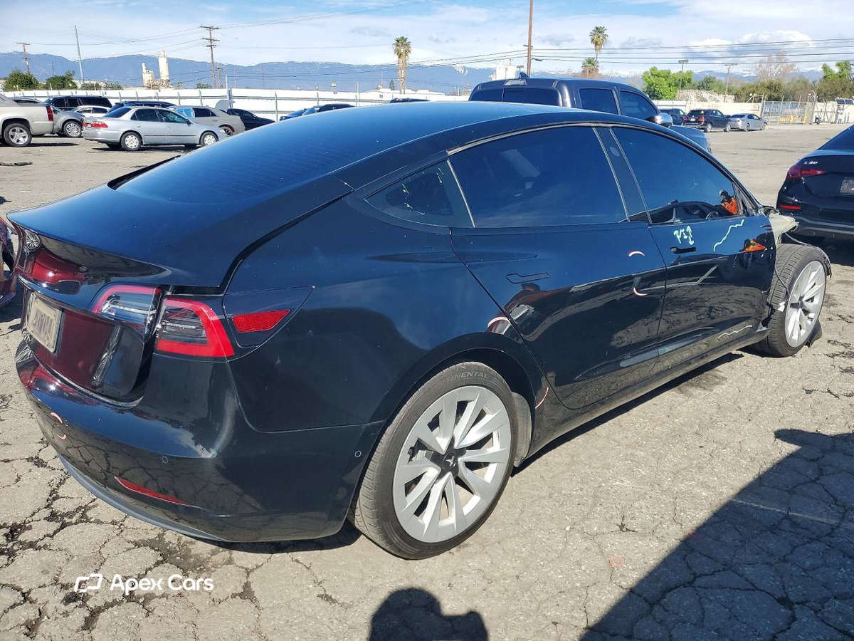 Tesla Model 3 2022