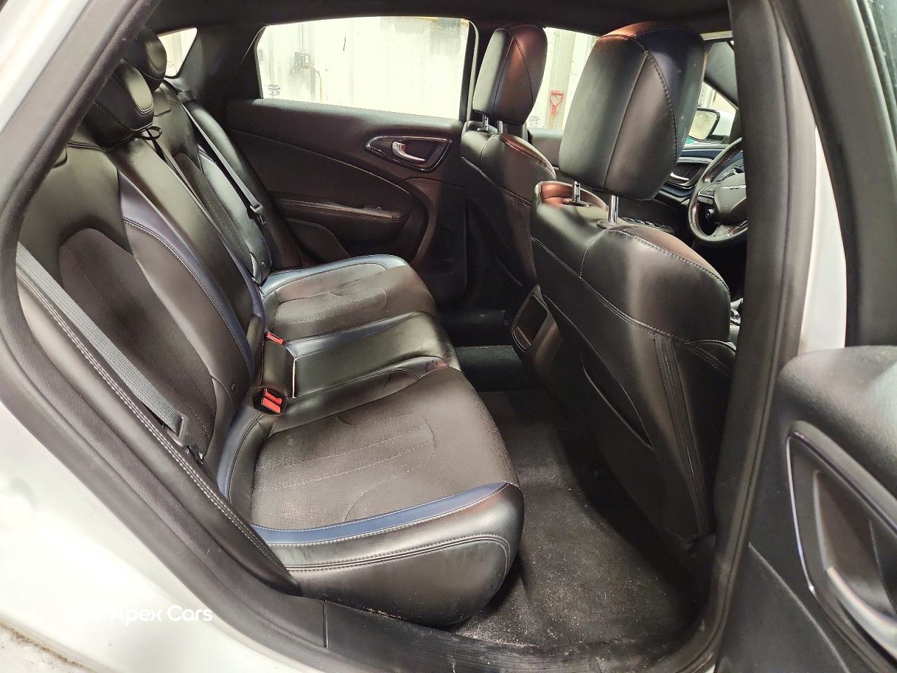 Chrysler 200 2015