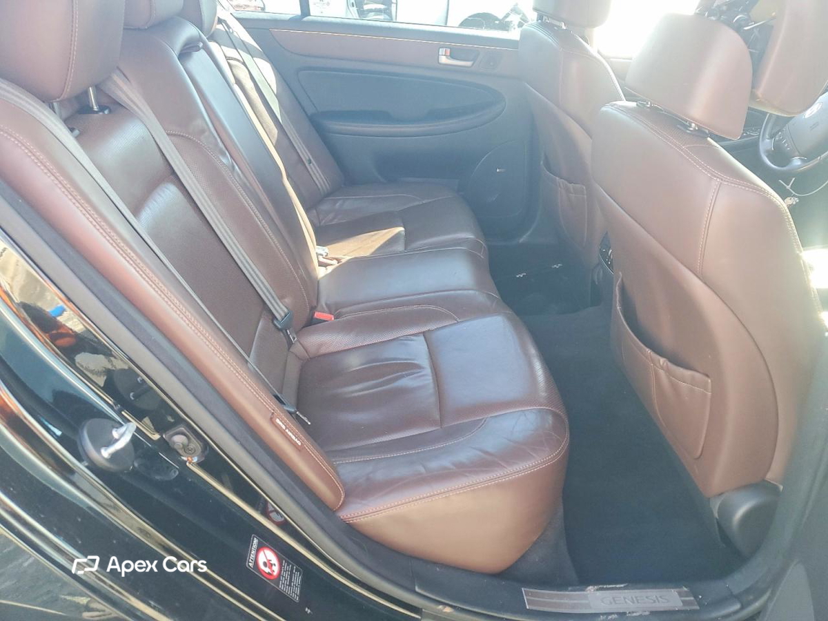 Hyundai Genesis 2014