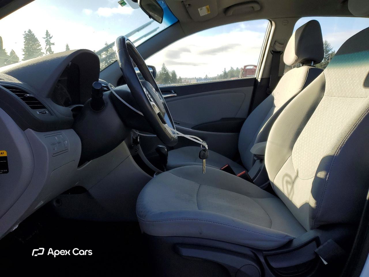 Hyundai Accent 2013