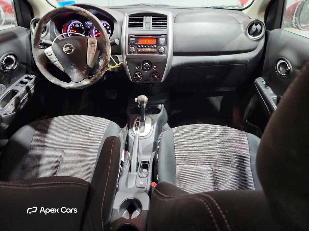 Nissan Versa 2015