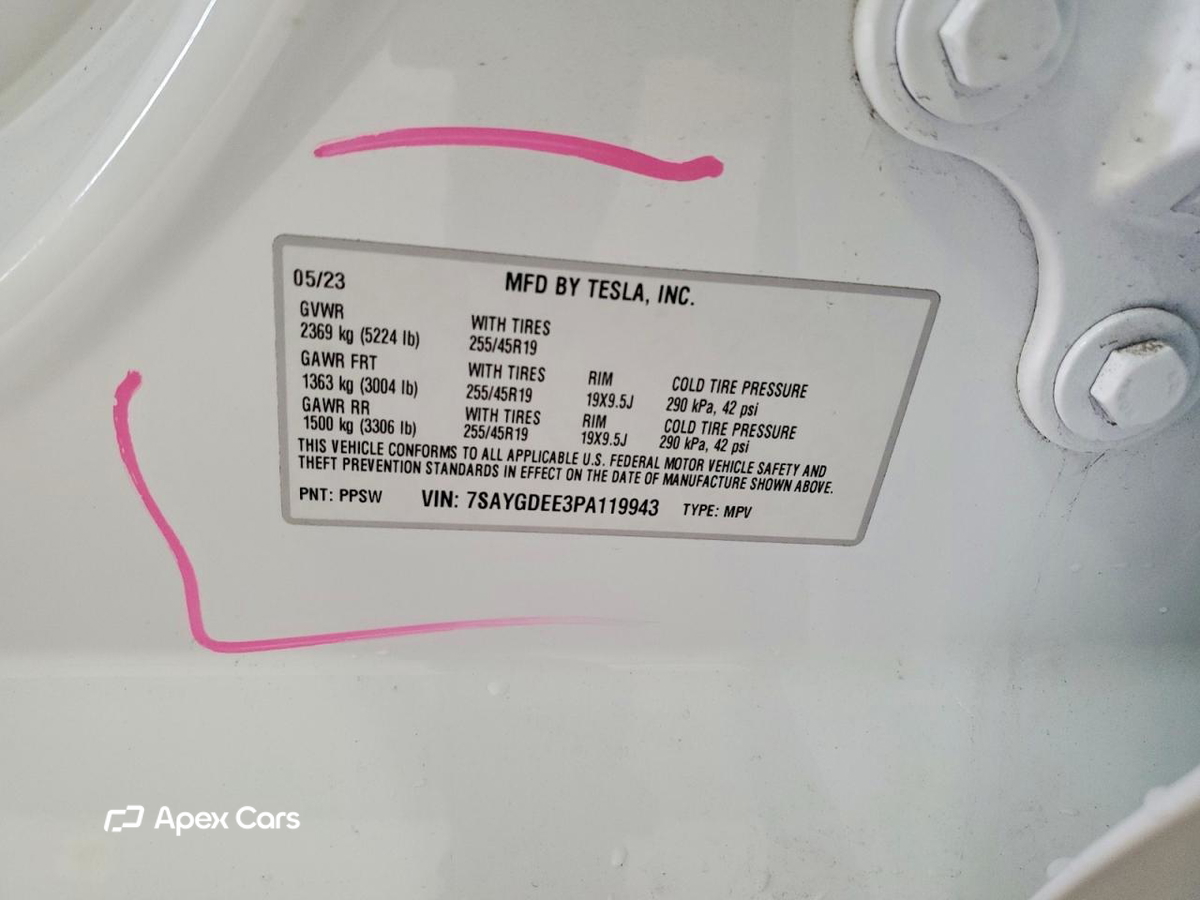 Tesla Model Y 2023