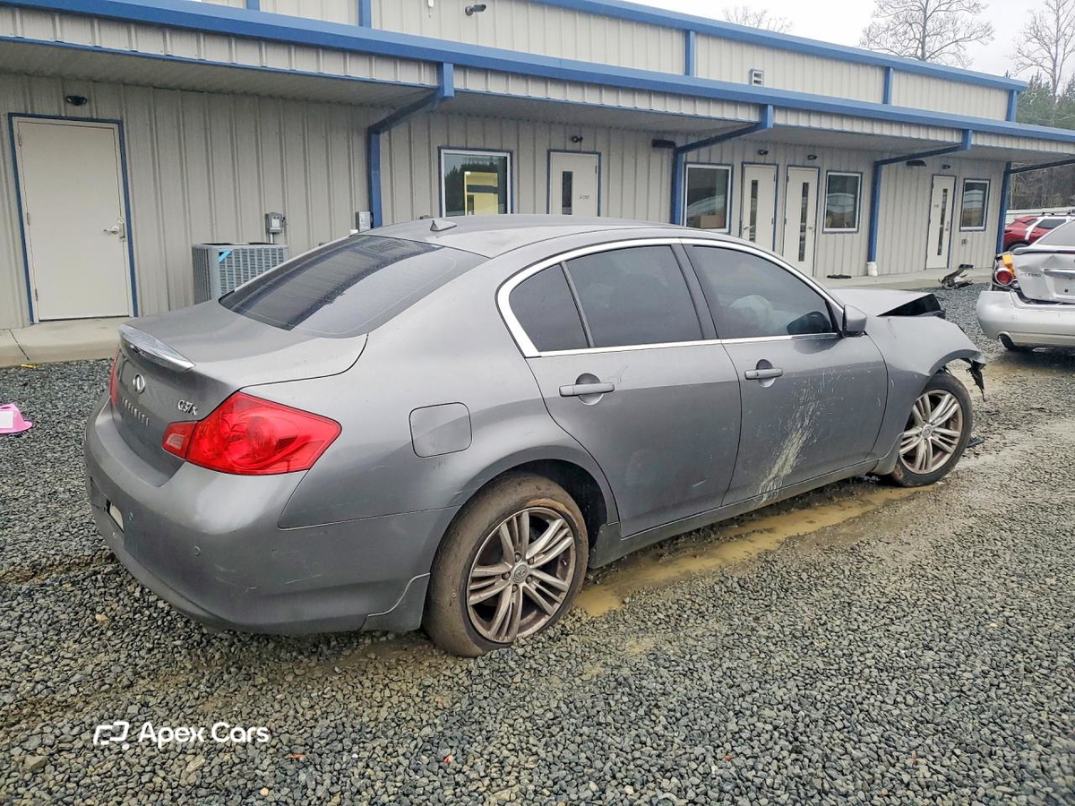 Infiniti G 2010