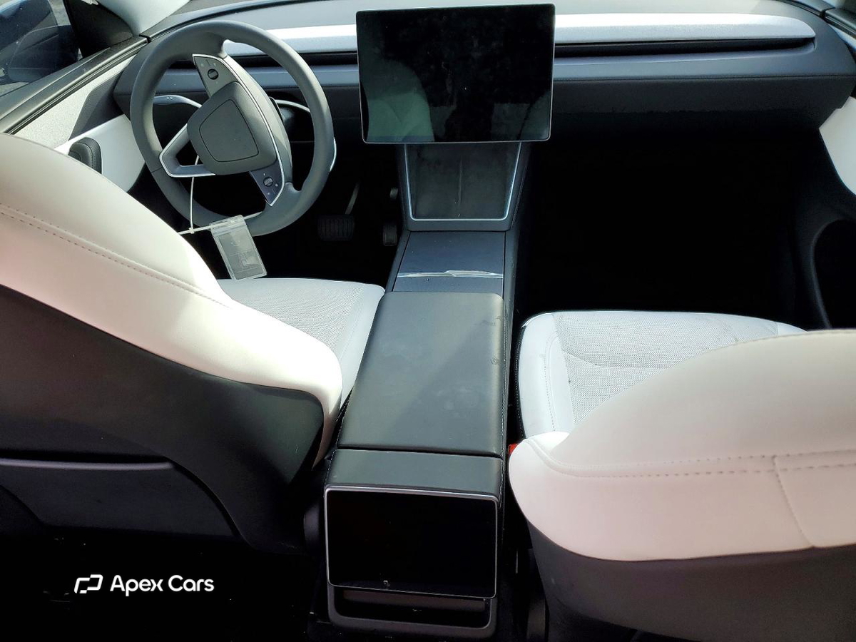 Tesla Model Y 2026