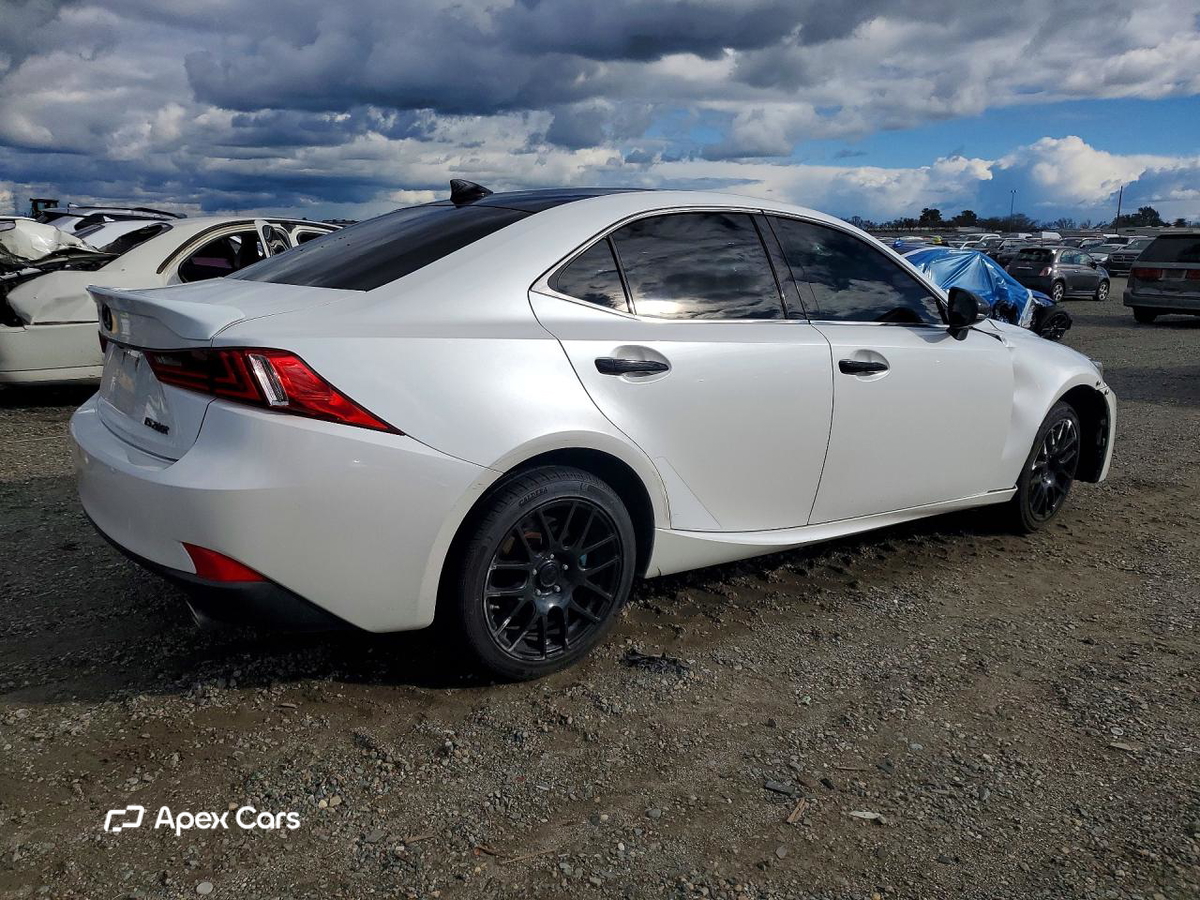 Lexus IS 2016