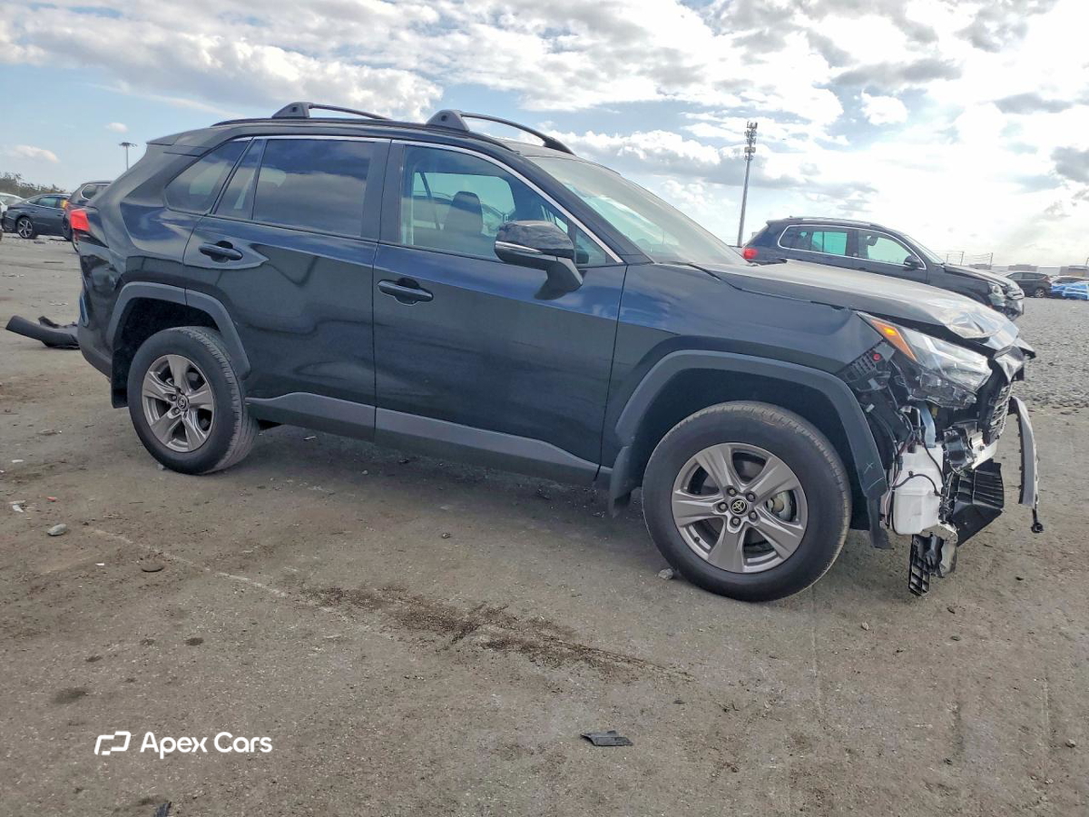 Toyota RAV 4 2025