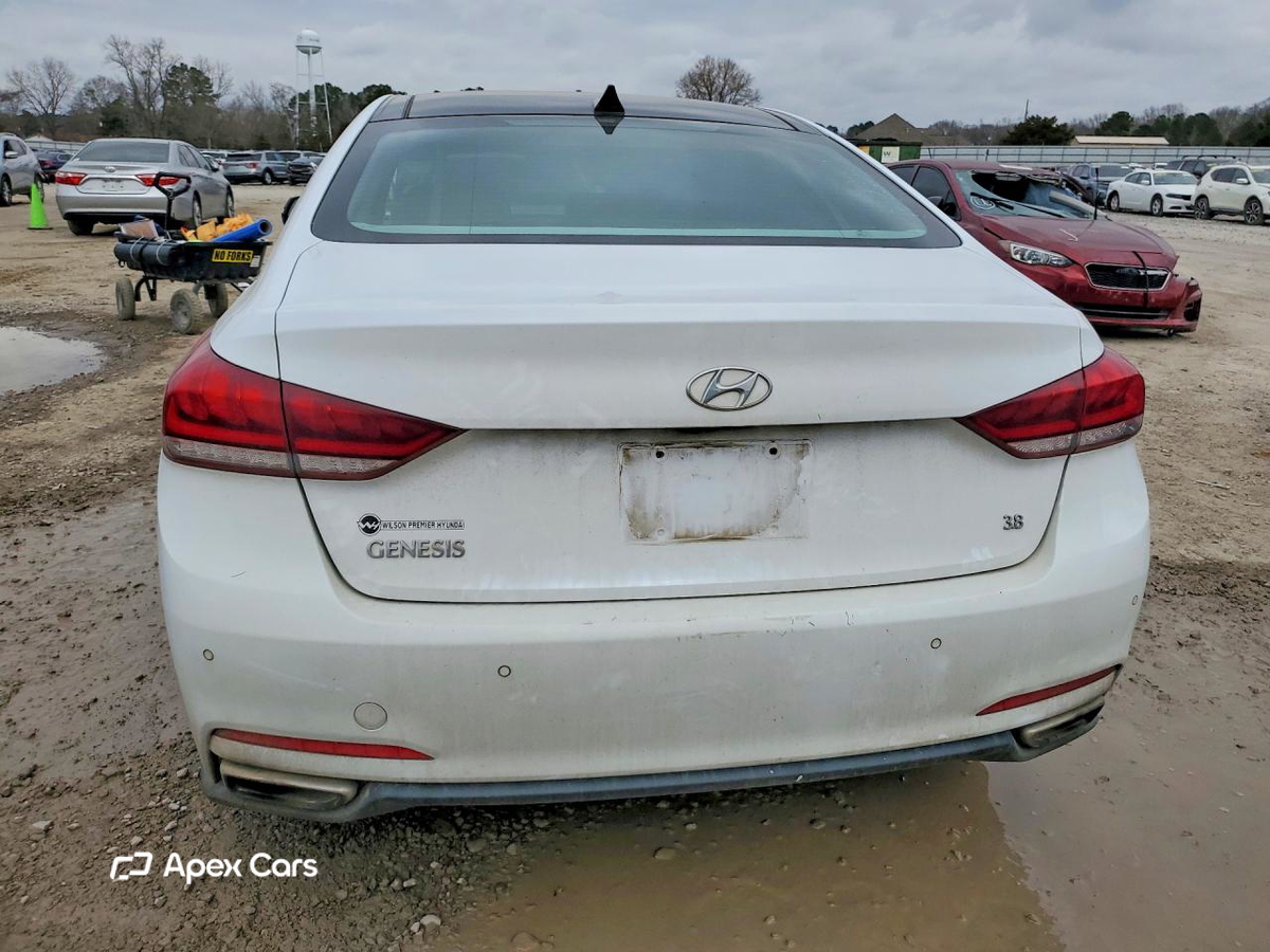 Hyundai Genesis 2015
