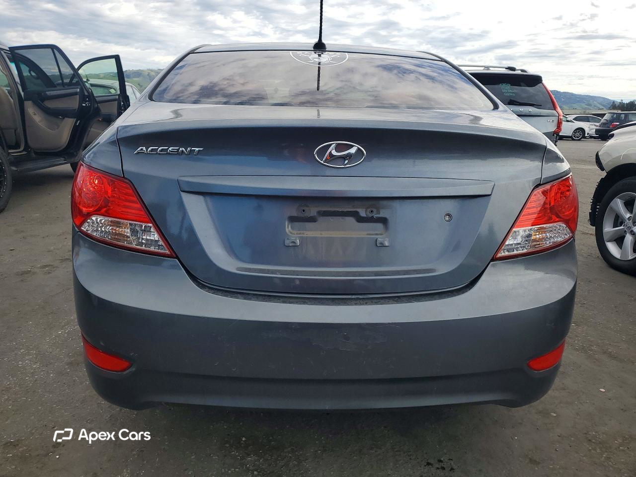 Hyundai Accent 2012