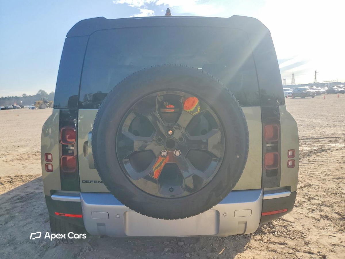 Land Rover Defender 2025