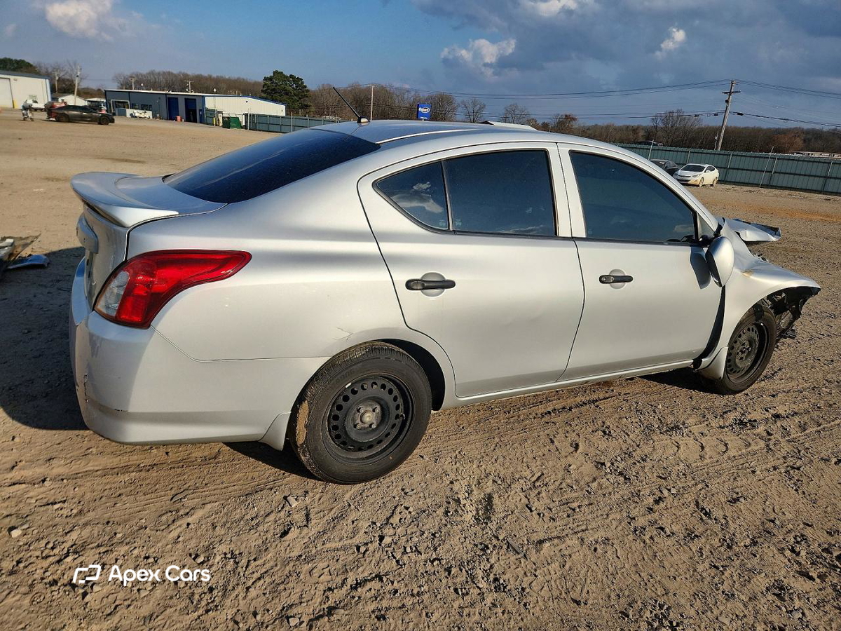 Nissan Versa 2019