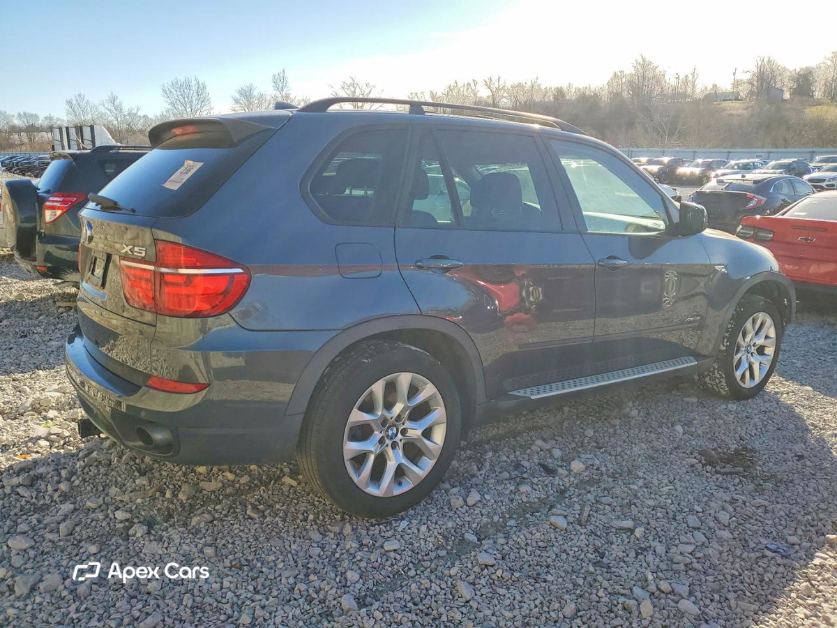 BMW X5 2011