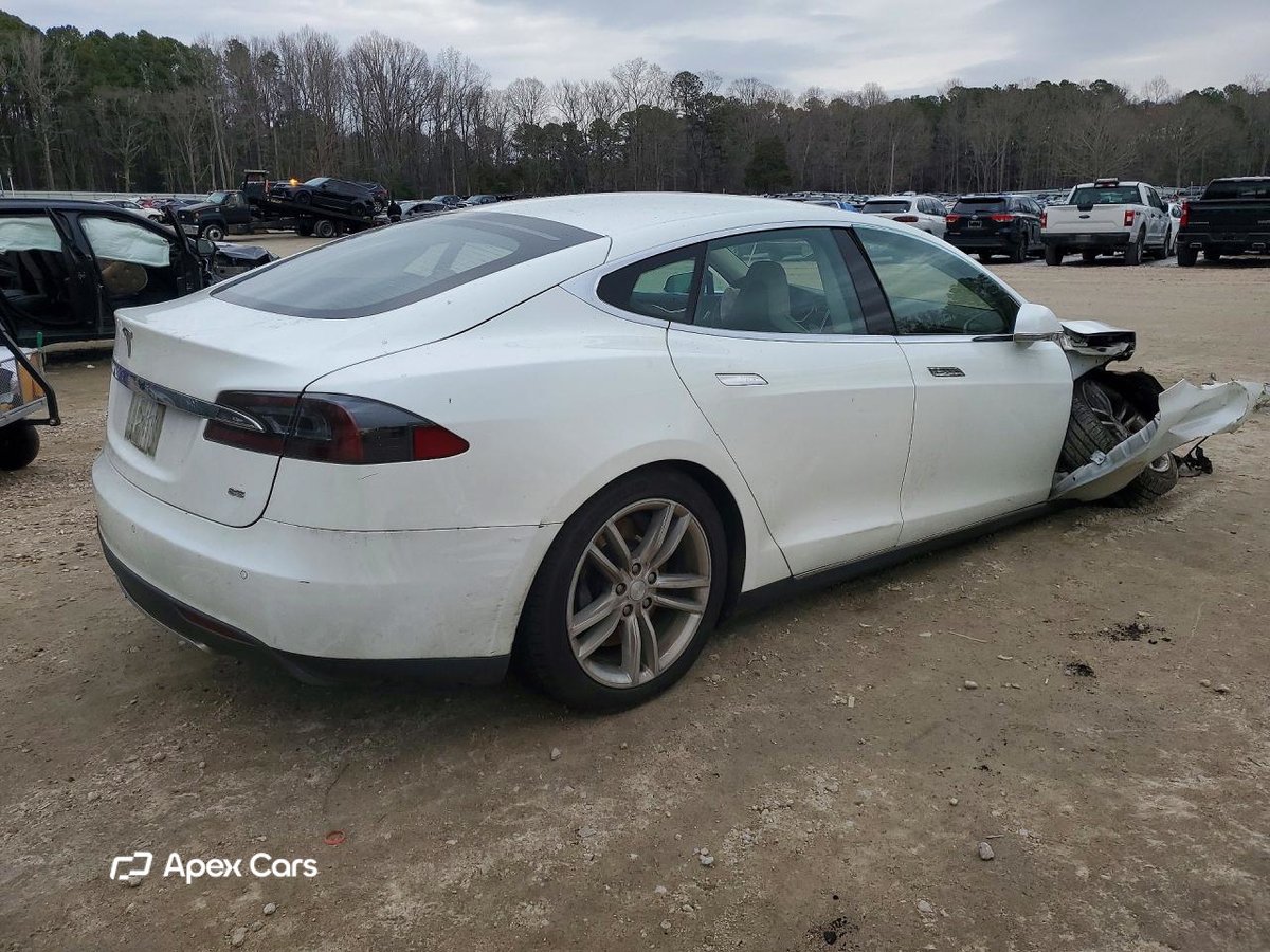 Tesla Model S 2014