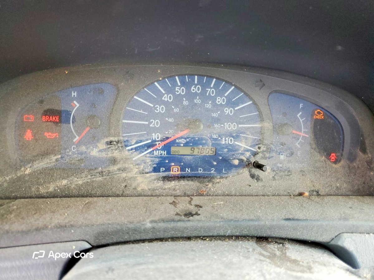 Toyota Sienna 2003