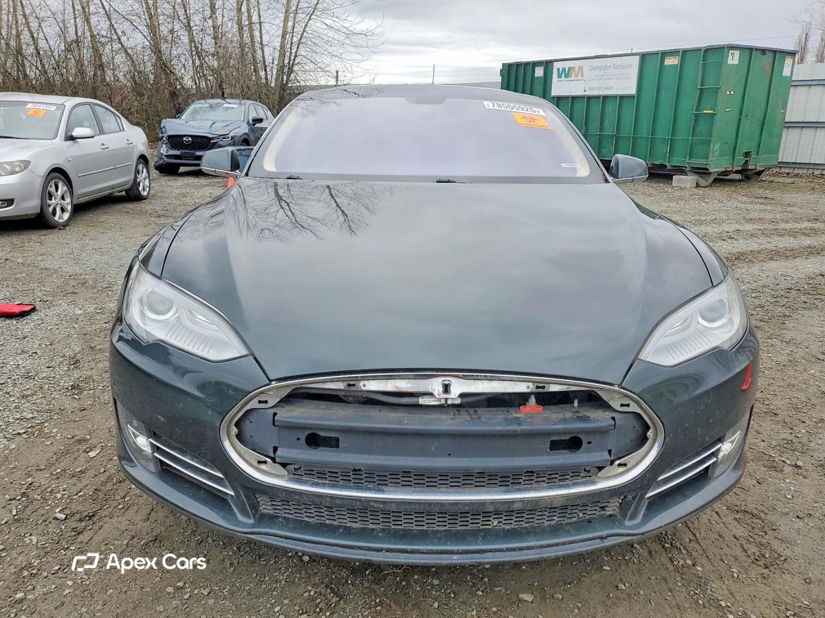 Tesla Model S 2013