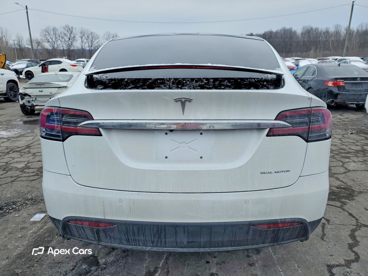 Tesla Model X 2019
