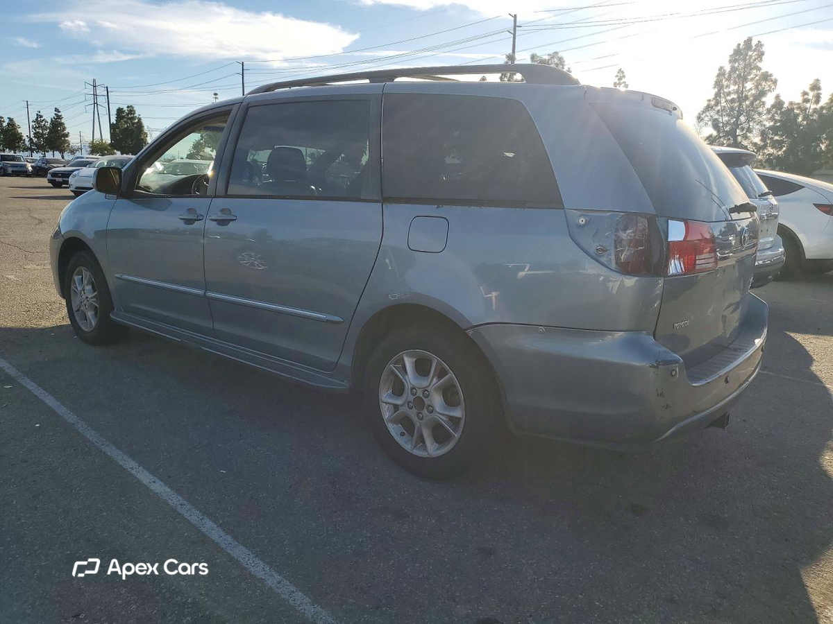 Toyota Sienna 2004
