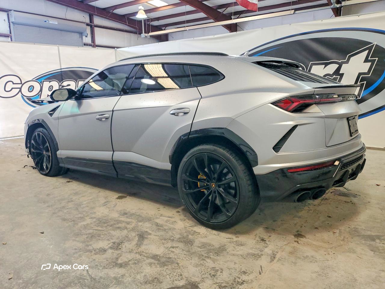 Lamborghini Urus 2021