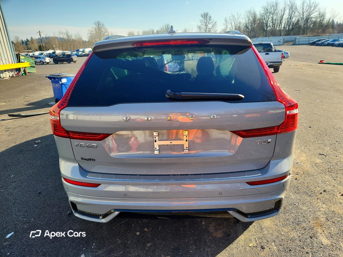 Volvo XC60 2025