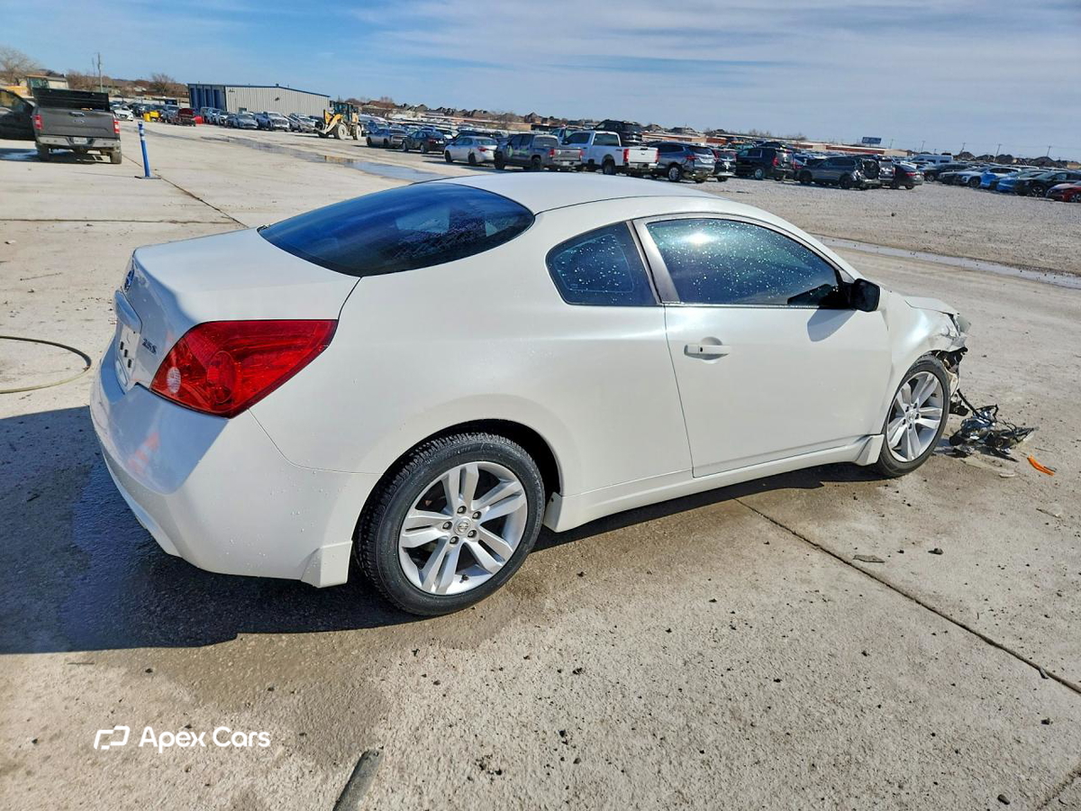 Nissan Altima 2012