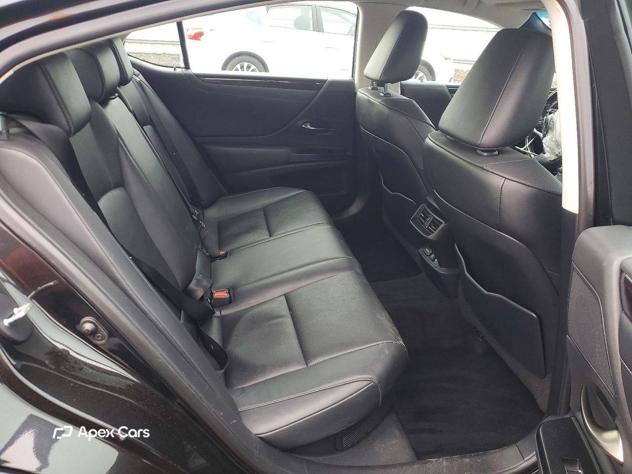 Lexus ES 2021