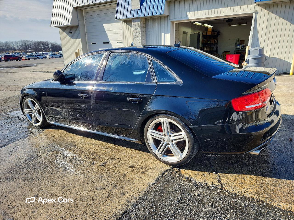 Audi RS4 2012