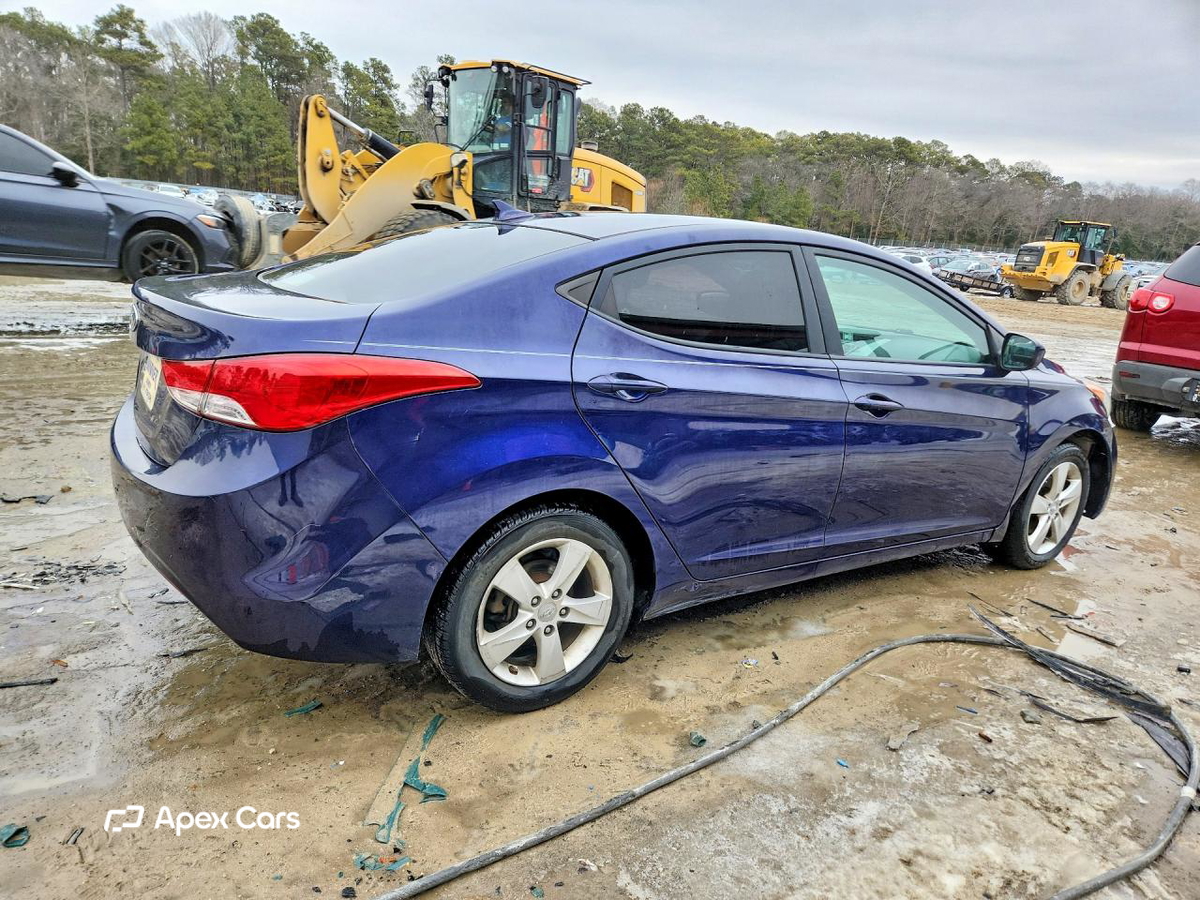 Hyundai Elantra 2013
