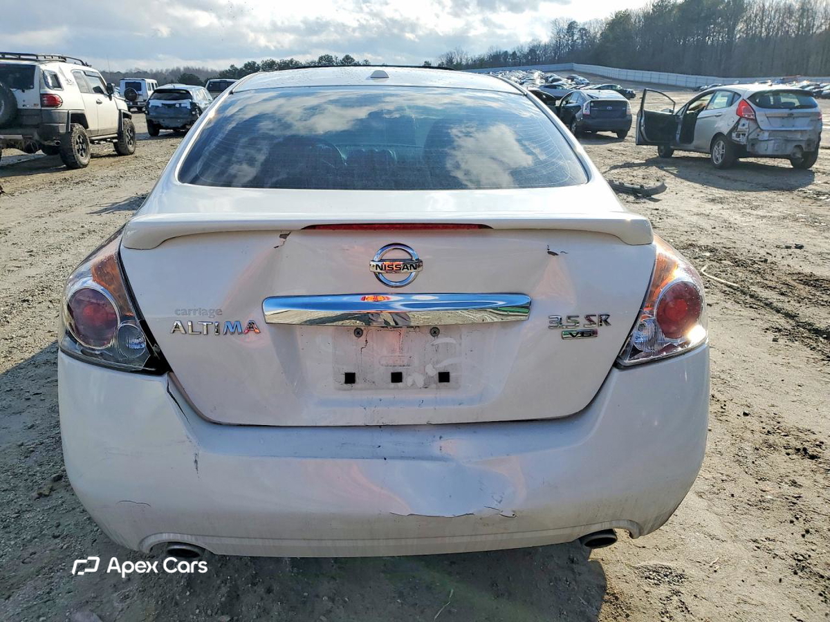Nissan Altima 2011