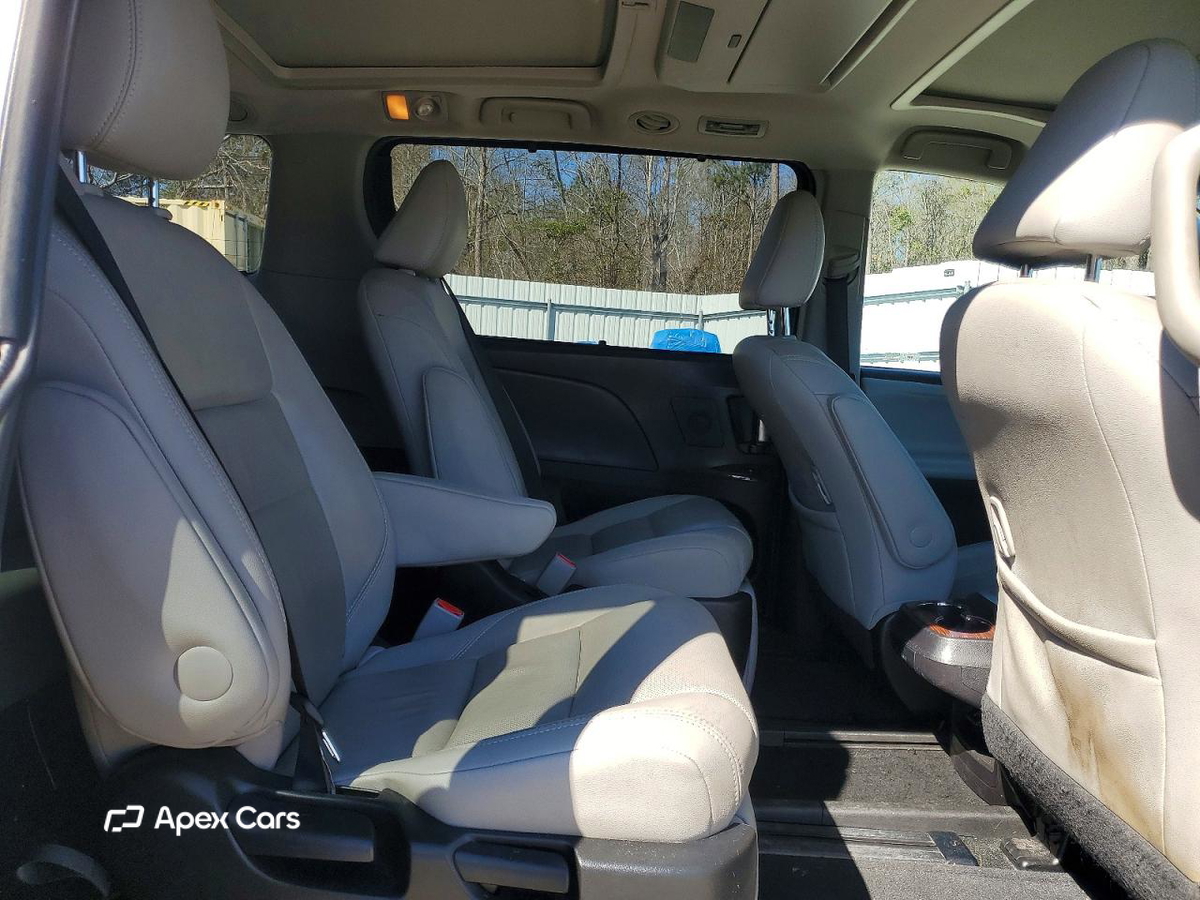 Toyota Sienna 2017