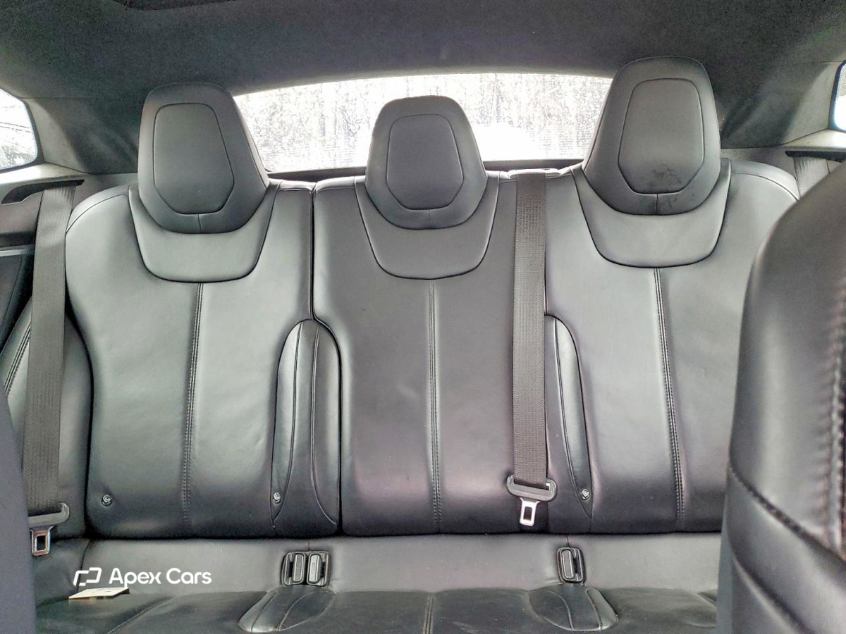 Tesla Model S 2015