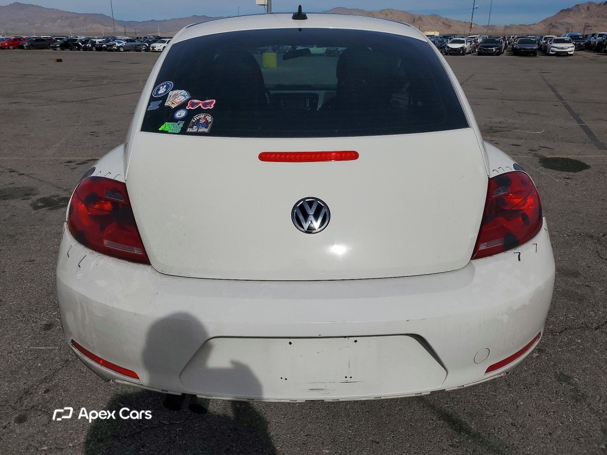 Volkswagen Beetle 2013