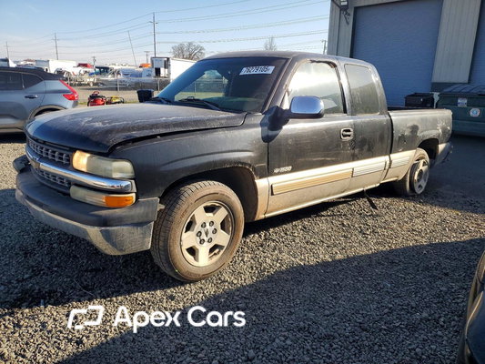 Chevrolet Silverado 2002 - Image 1 of 12
