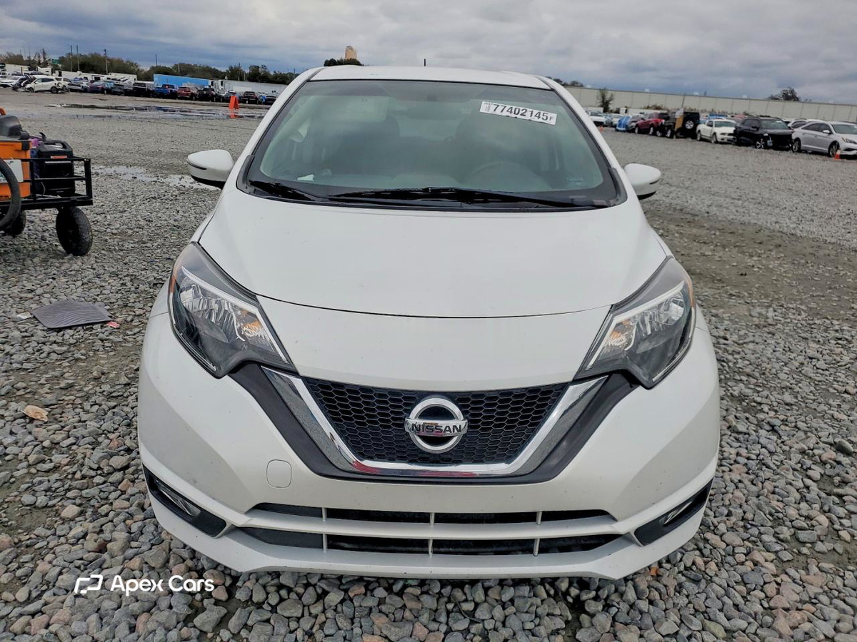 Versa 2017