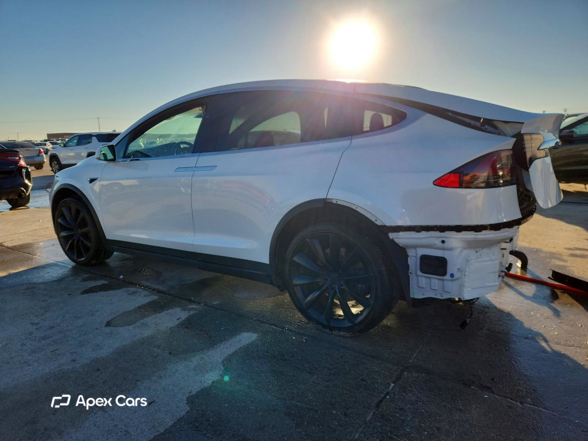 Tesla Model X 2019