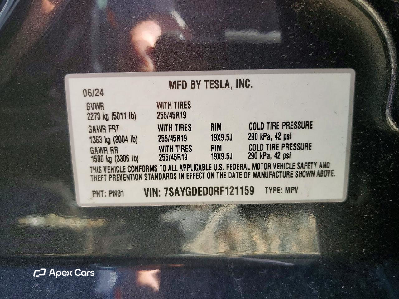 Tesla Model Y 2024