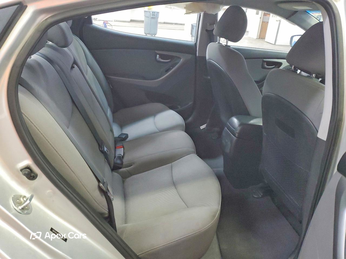Hyundai Elantra 2016