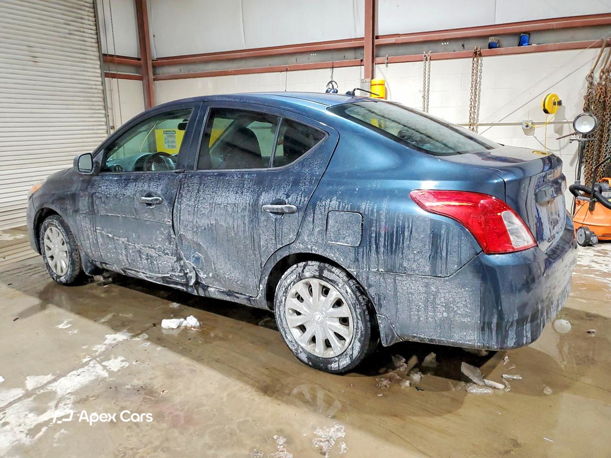 Nissan Versa 2015