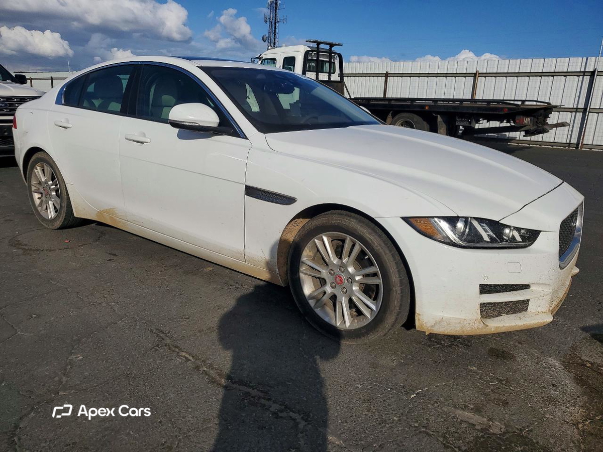 Jaguar XE 2017